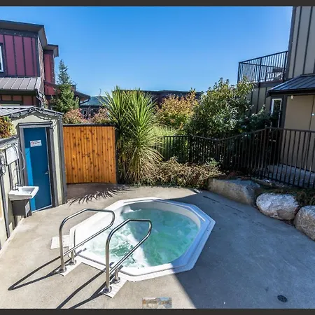 Sooke Harbour Resort & Marina Exterior photo